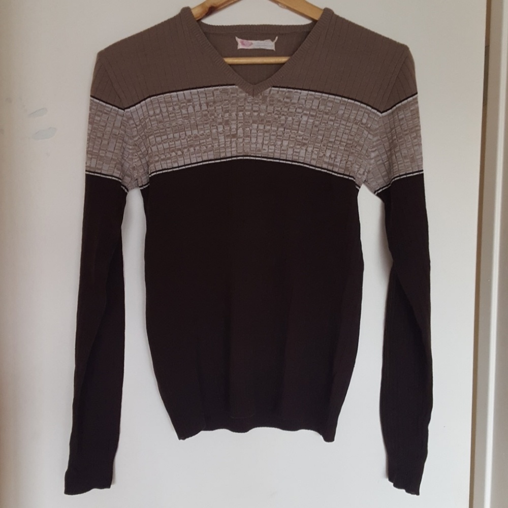 Vintage v-neck sweater
